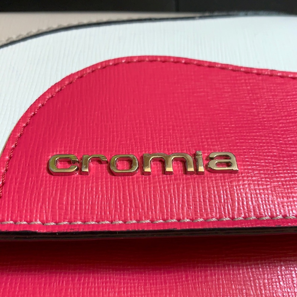 Cromia Women’s Tri-Fold Genuine Leather Wallet